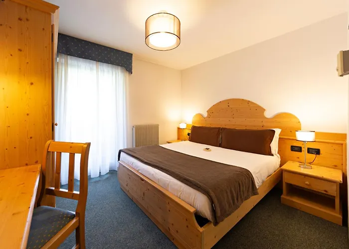 Flos Hotel